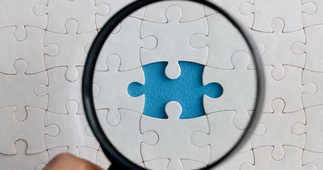 Google Expands AI Search Links Without New Click Data