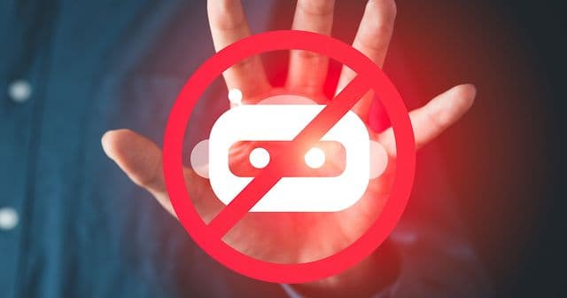 Most Major News Publishers Block AI Training & Retrieval Bots