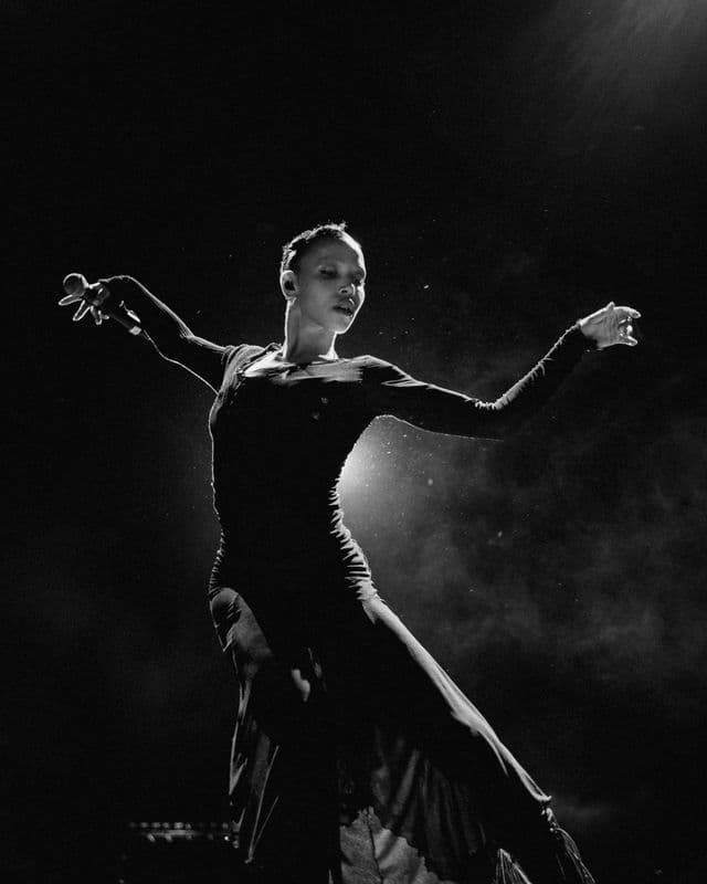 Deepak Panglia on capturing FKA Twigs’ “dreamlike intimacy” on-stage