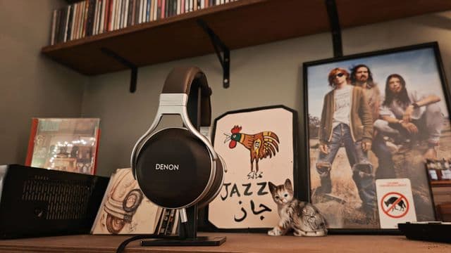 These Japanese-crafted, stylish Zebrawood headphones get a Cyber Monday £230 price drop